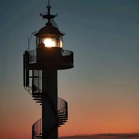 Chez Isa - Mobil 3 *